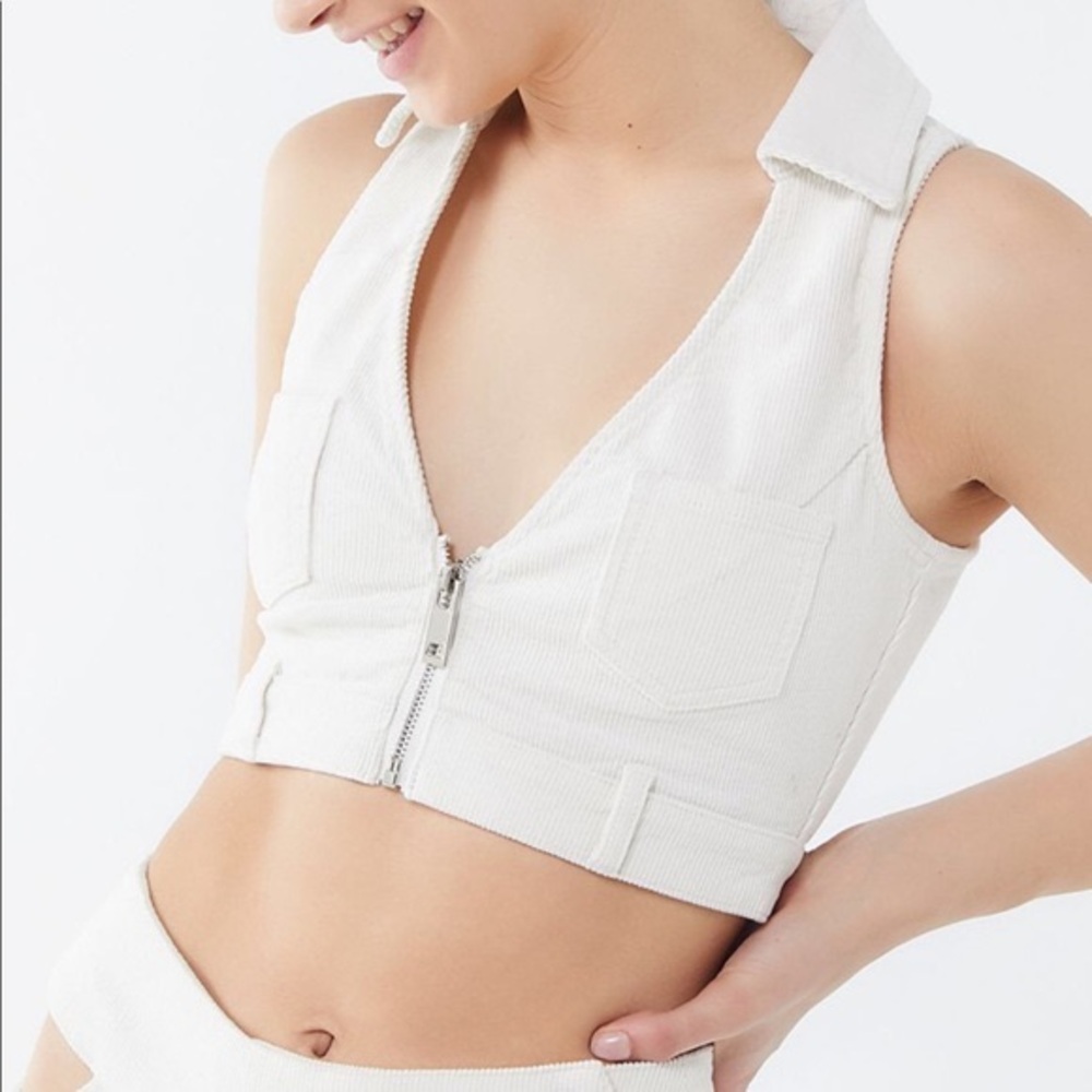 Brit Collared Cropped Top